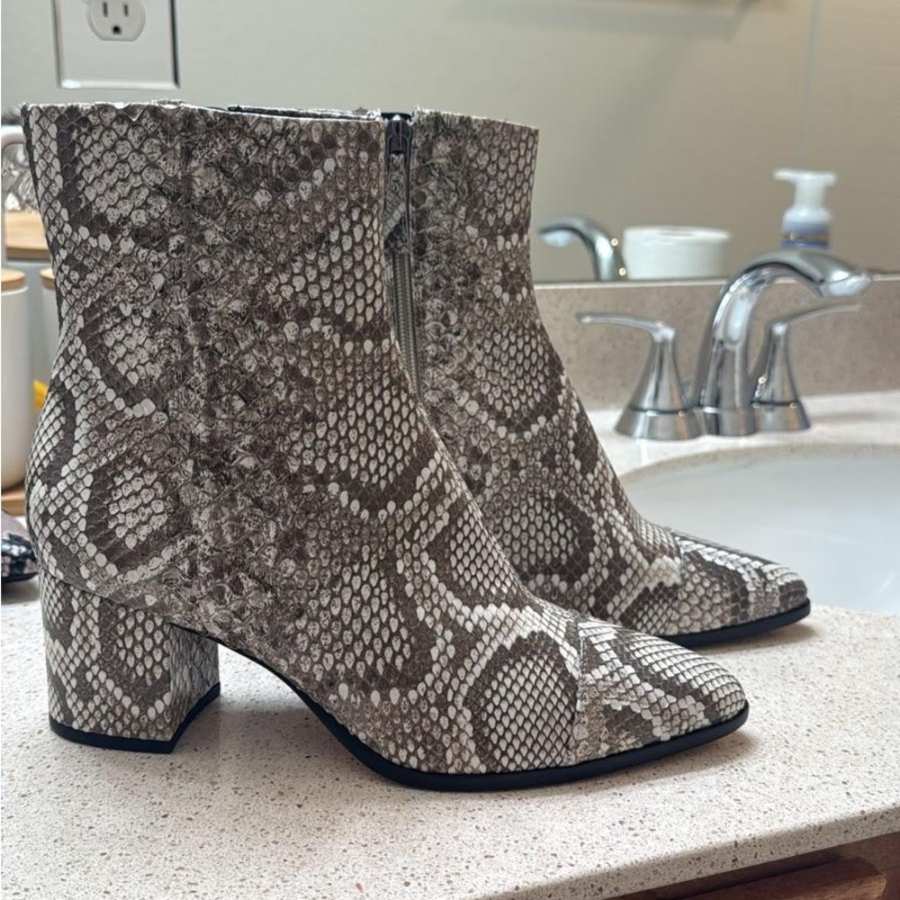 Alexandre Birman Gray Snakeskin Ankle Boots